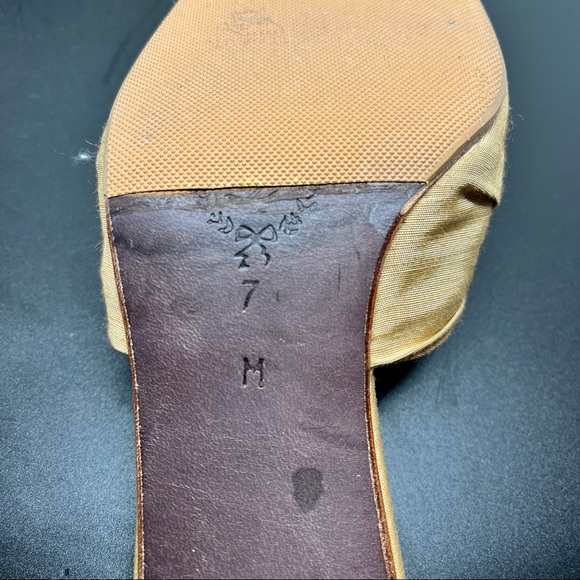 Vintage Women’s Delman Shoes Mules Slip On Heels Tan Fabric Bows 3”Heels Size 7M - Picture 9 of 9